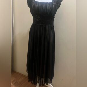 Elegant Black Lace Midi Dress